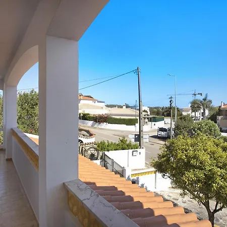 Vivenda Ribeiro - B *