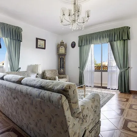 Vivenda Ribeiro - B Lagos