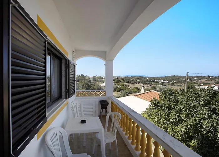 Vivenda Ribeiro - B Lagos