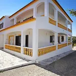 Vivenda Ribeiro - B Lagos