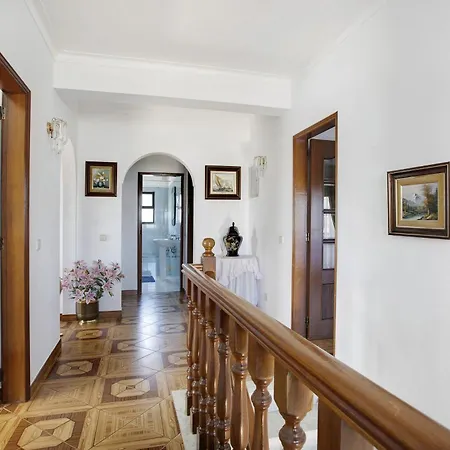 Vivenda Ribeiro - B Lagos